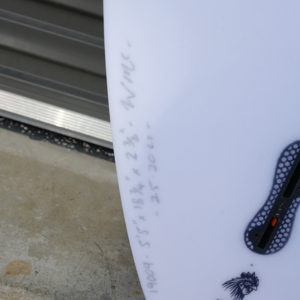 SMOKE BOMB モデル